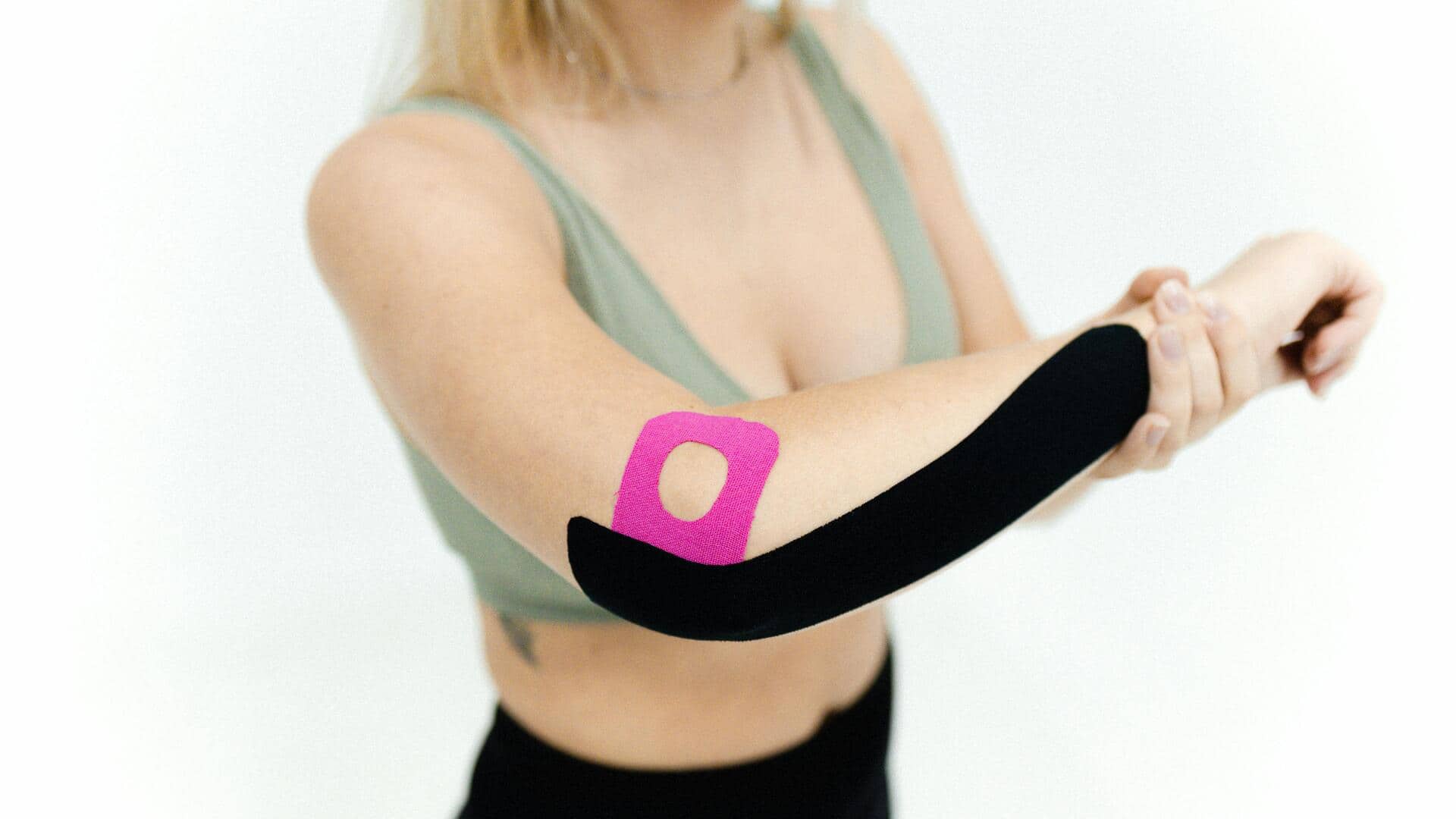 Easy exercises to improve elbow flexibility at home