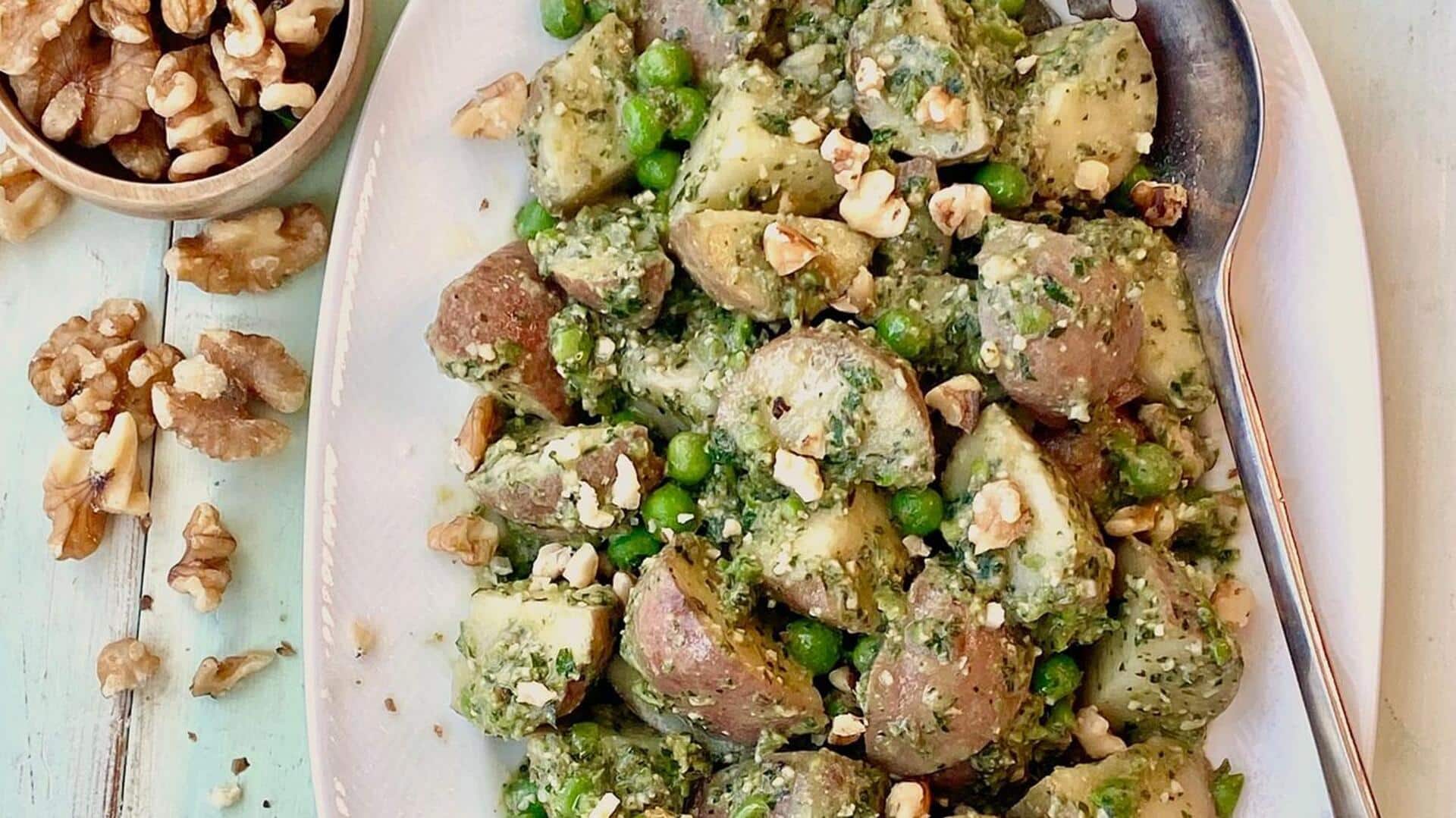 How to mix mint with walnuts to produce yummy dishes