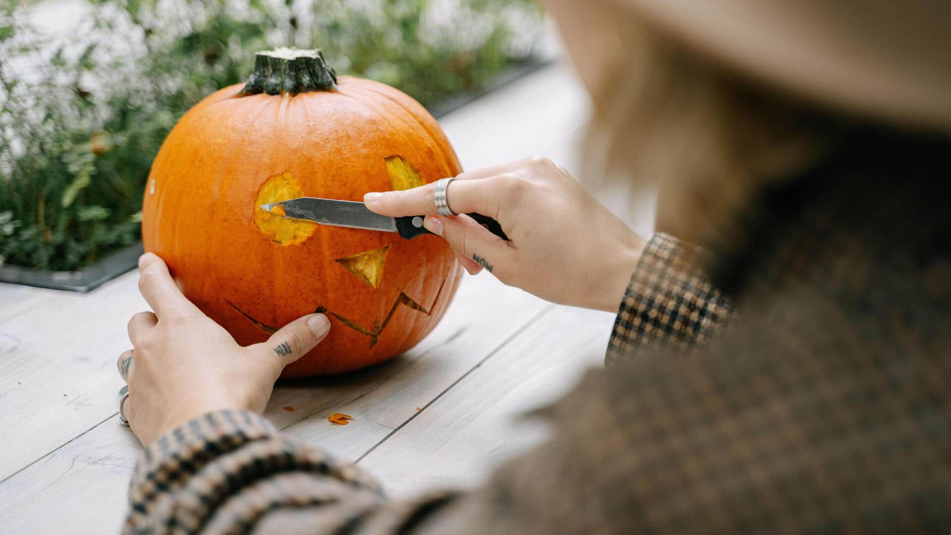 How to throw a fun vegetable carving party