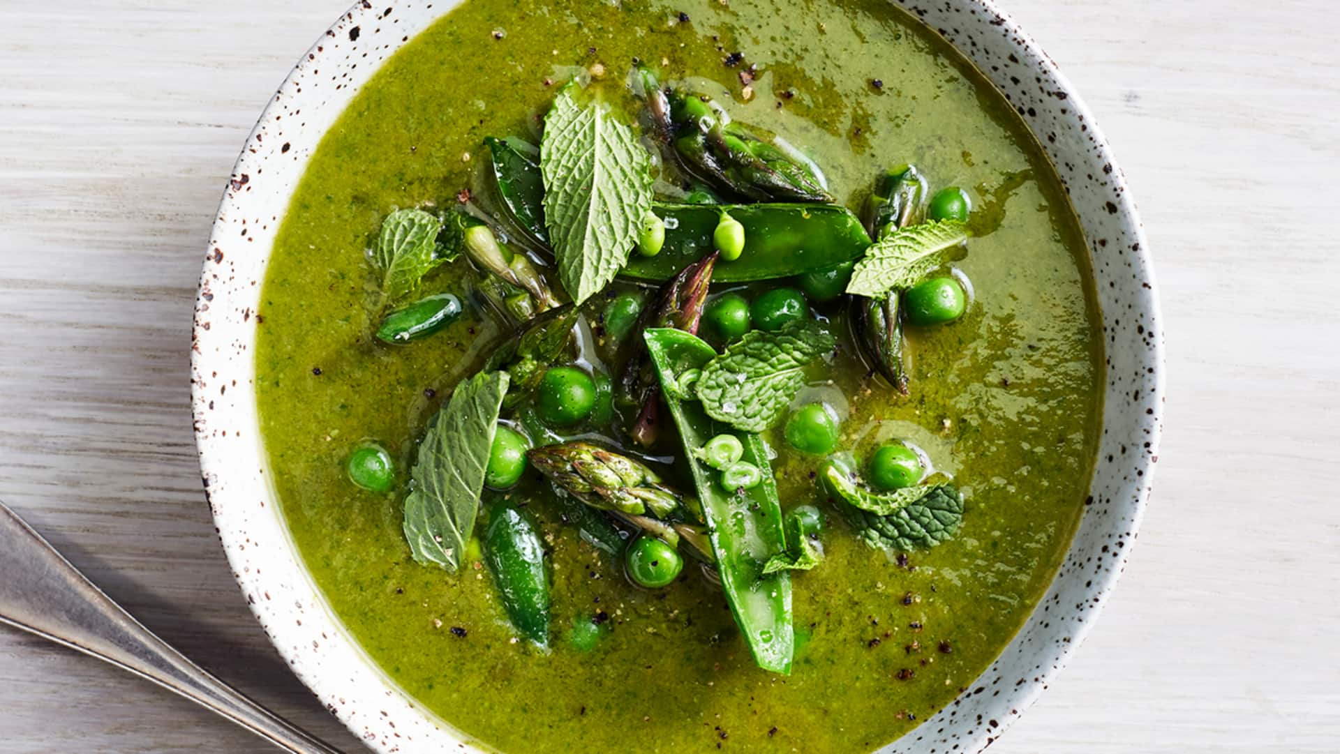 Prepare Thai green curry soup at home with this recipe