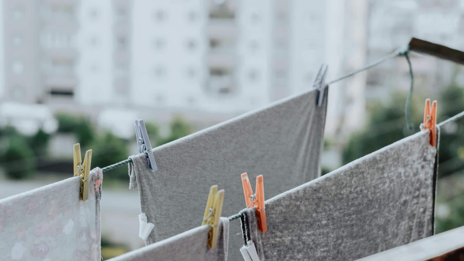 Keep your clothes lint-free with these tricks