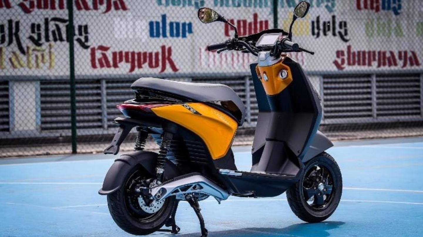 It has twin rear shock absorbers It has twin rear shock absorbers