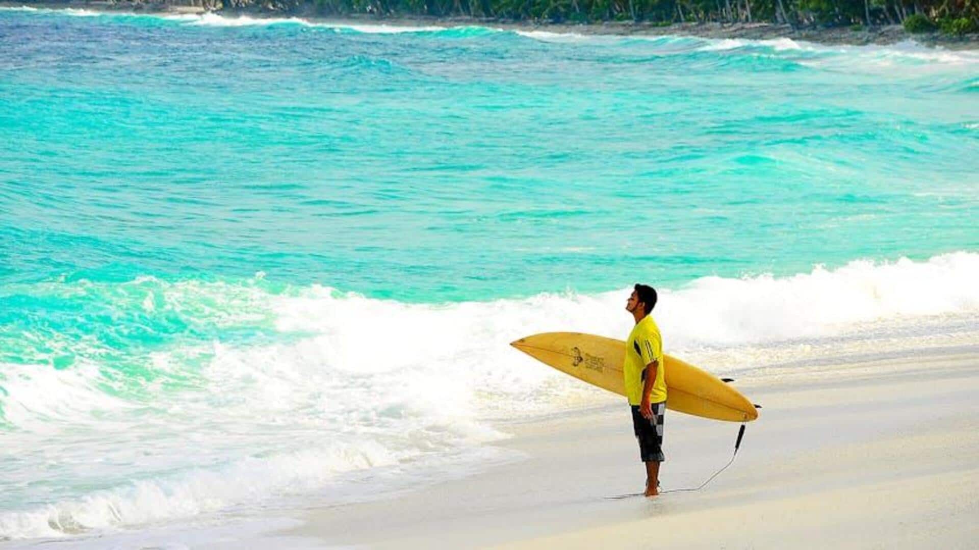 Stand-up paddleboarding v/s surfing: Which keeps you fitter?