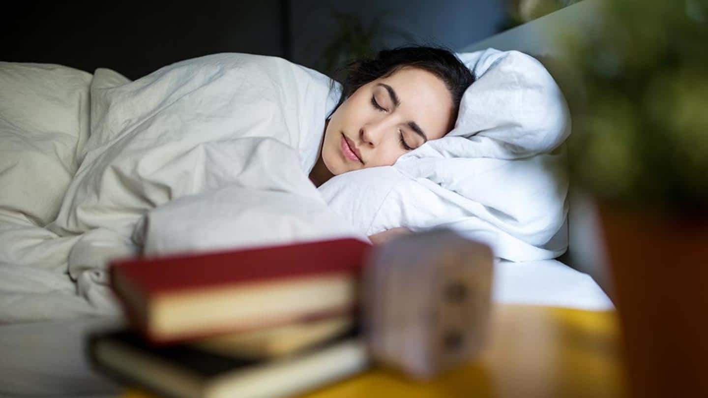 Sleeping on the side can flatten the cheekbone Sleeping on the side can flatten the cheekbone