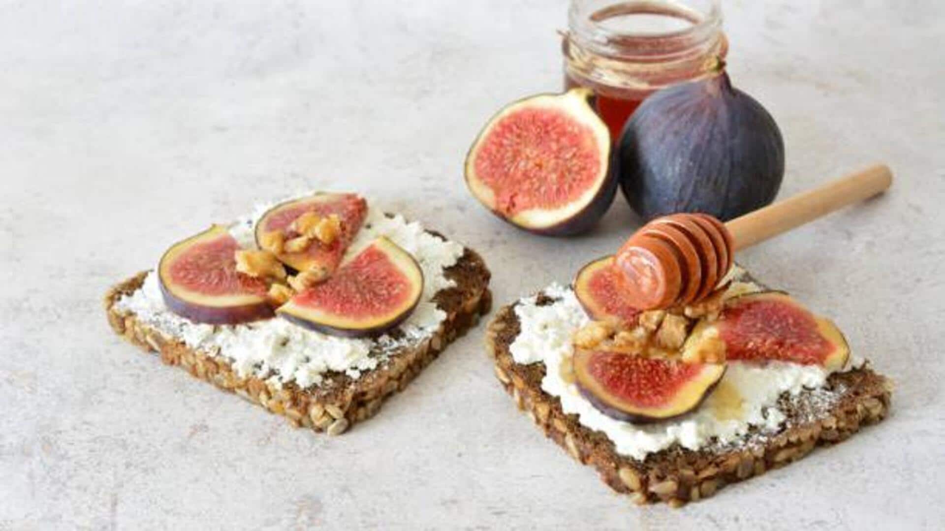 Quick breakfast snack: Fig and ricotta toast