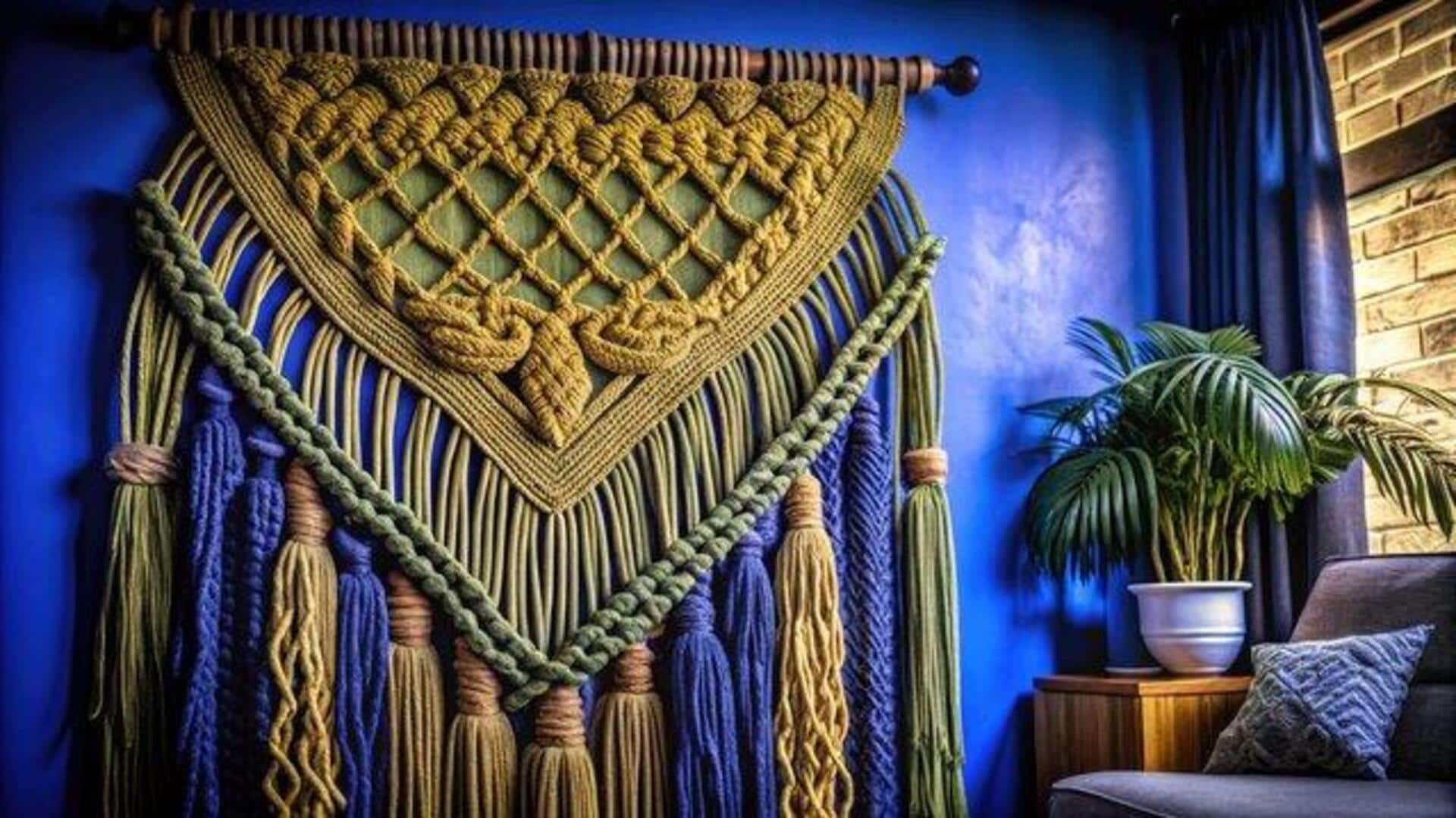 Raffia wall hangings are a decor trend to try! 