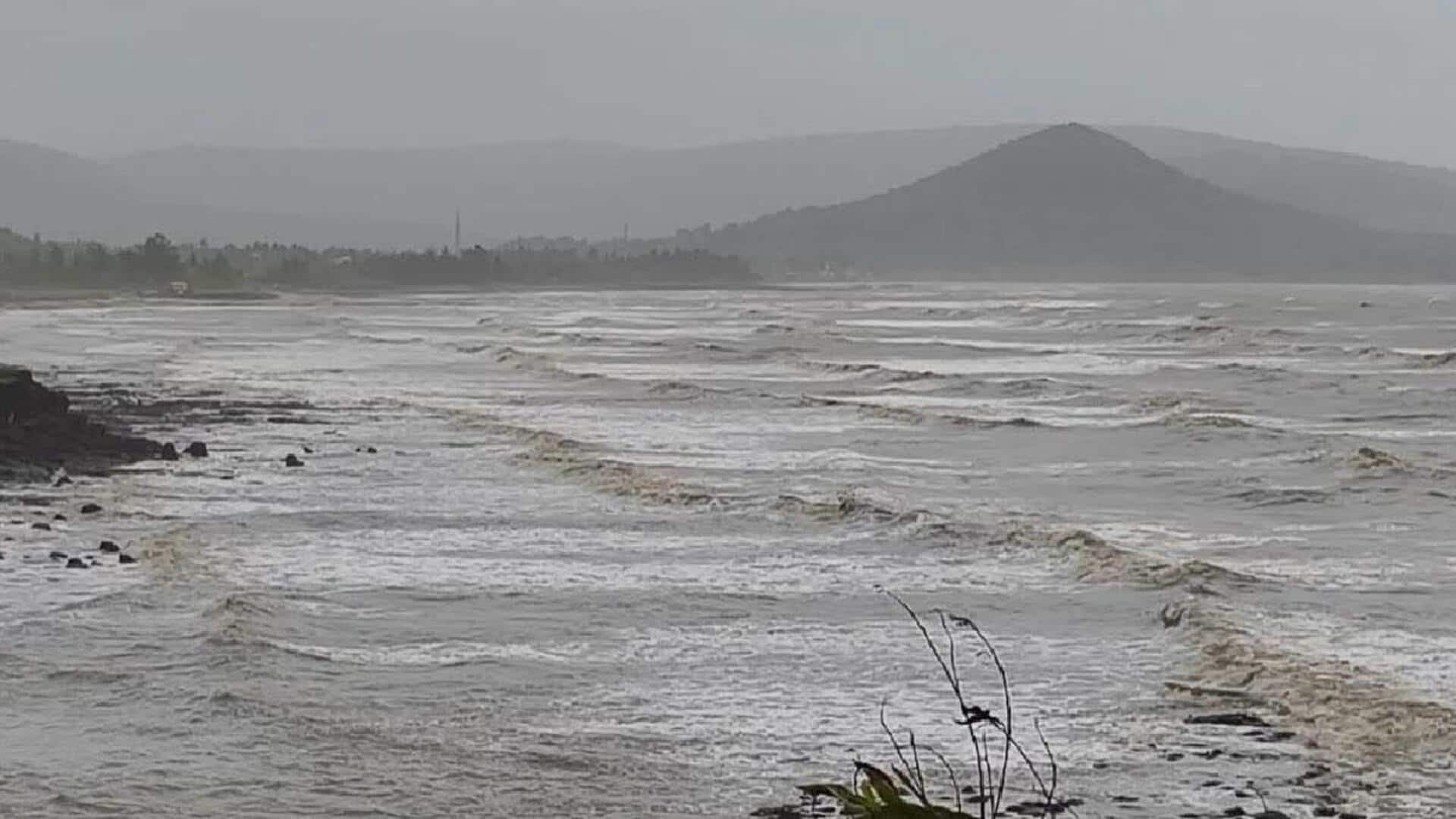 Security heightened after suspicious non-Indian boat detected off Maharashtra coast Security heightened after suspicious non-Indian boat detected off Maharashtra coast