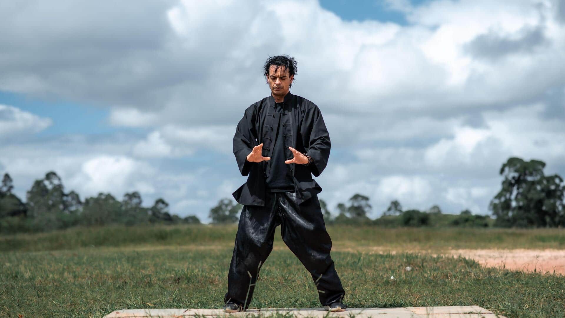 5 seated Tai Chi warm-ups to start your day