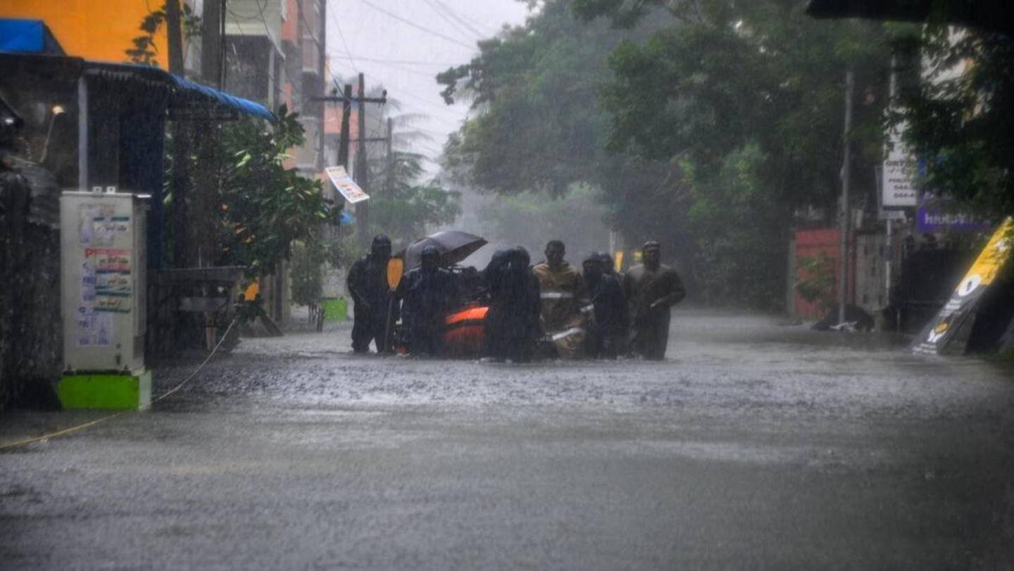 Chennai grapples with heavy rainfall Chennai grapples with heavy rainfall