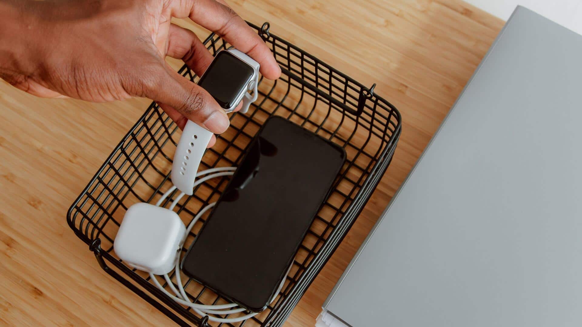 How to build your own phone charging station