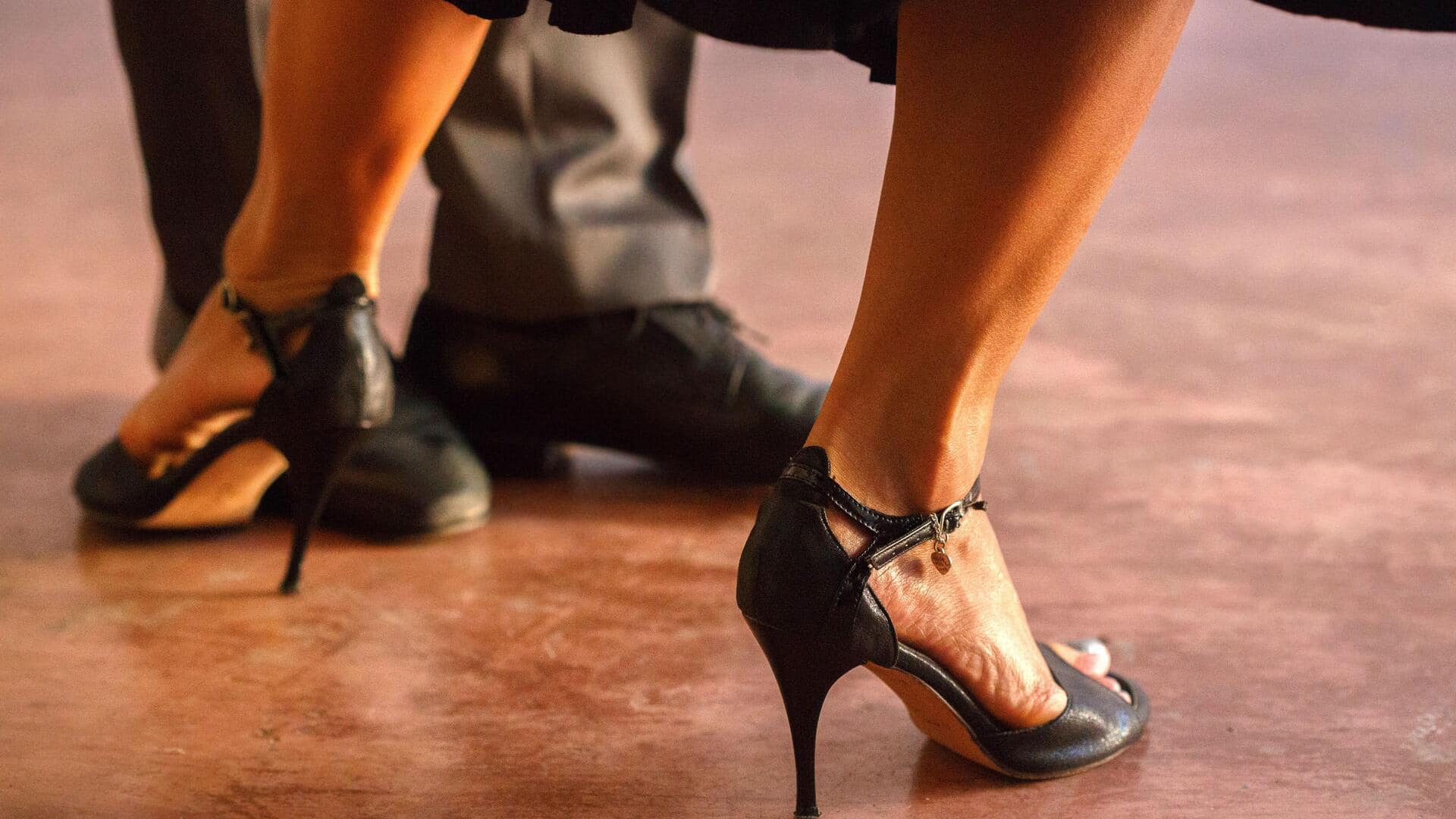 Dance or swimming? Compare their fitness benefits