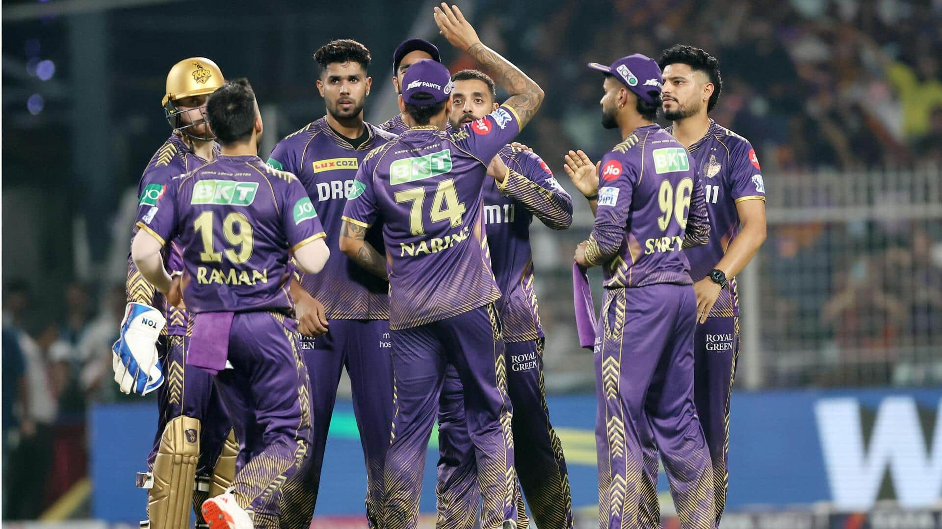 How have SRH and KKR fared in IPL finals?