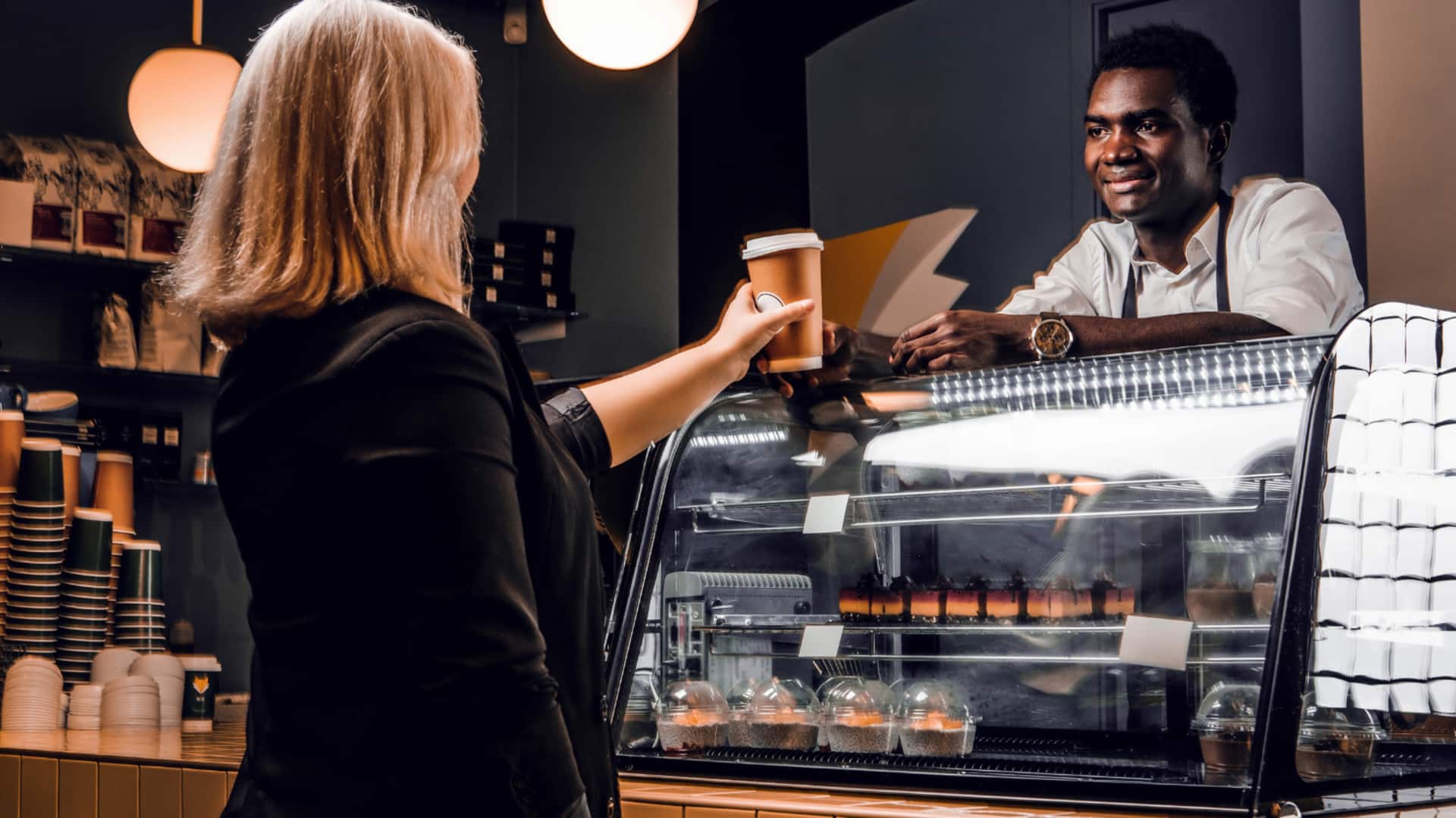 Visiting a coffeehouse? Know all about the tipping norms 