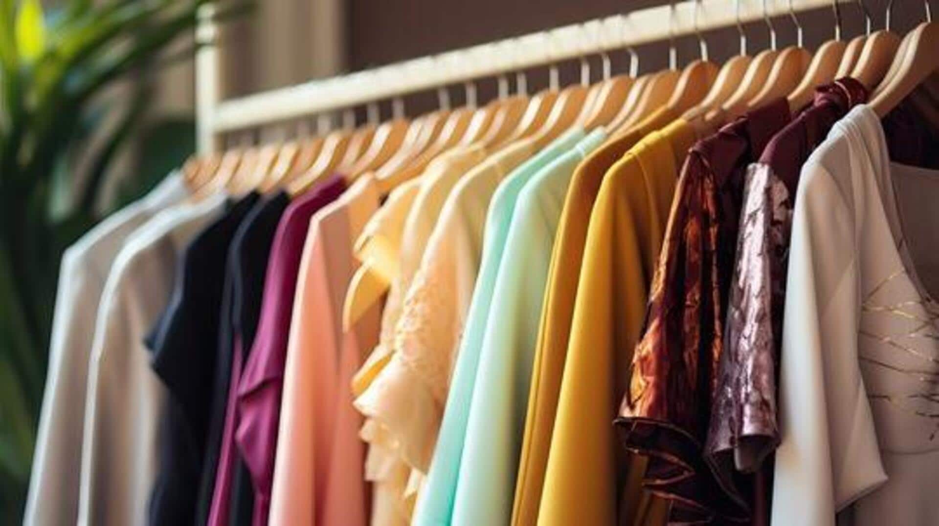 What are tie-front dusters in fashion?