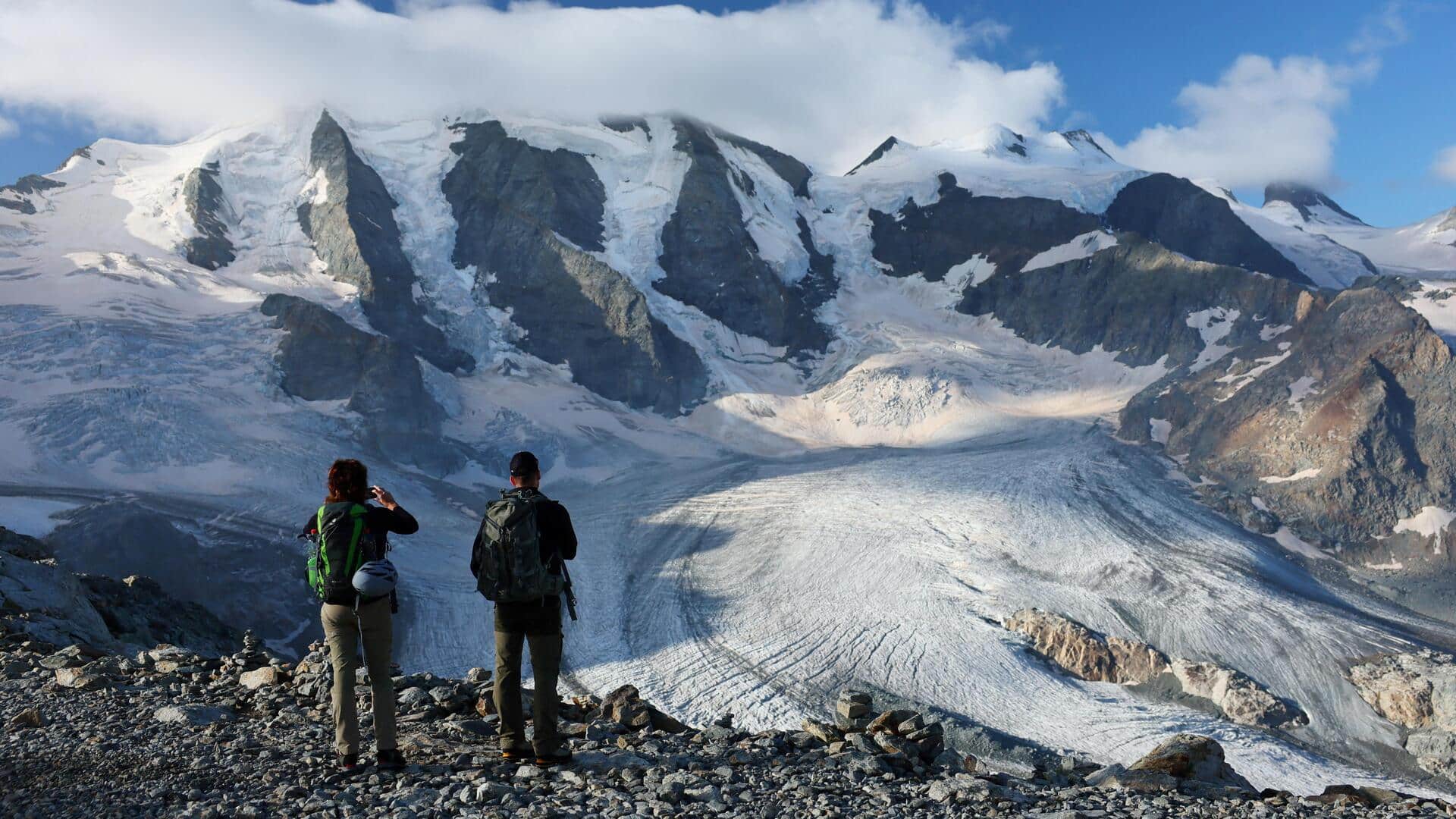 2025 heatwaves shrink Swiss glaciers by 3%, fourth-biggest annual loss