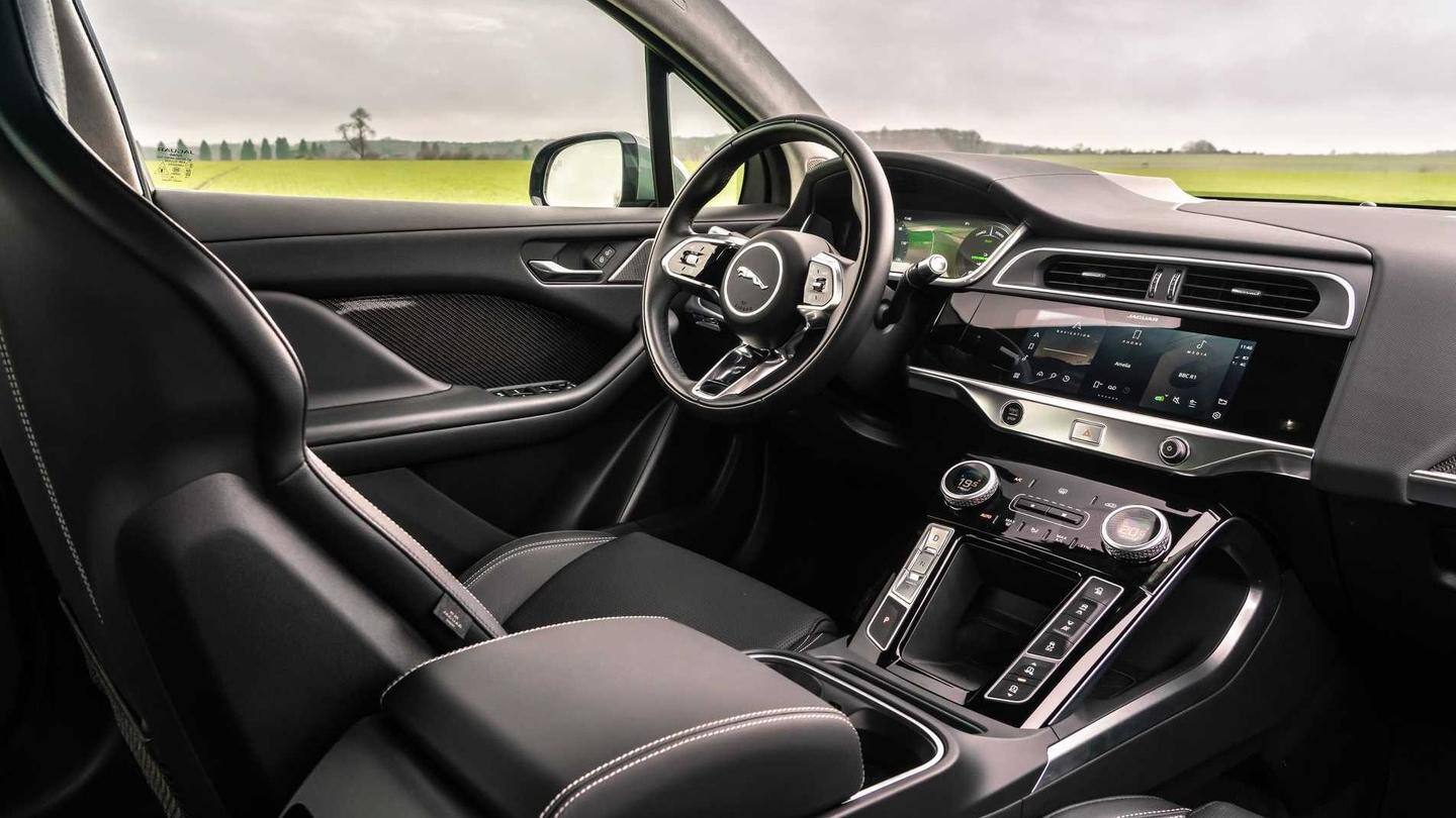 The vehicle has a new Pivi Pro infotainment system The vehicle has a new Pivi Pro infotainment system