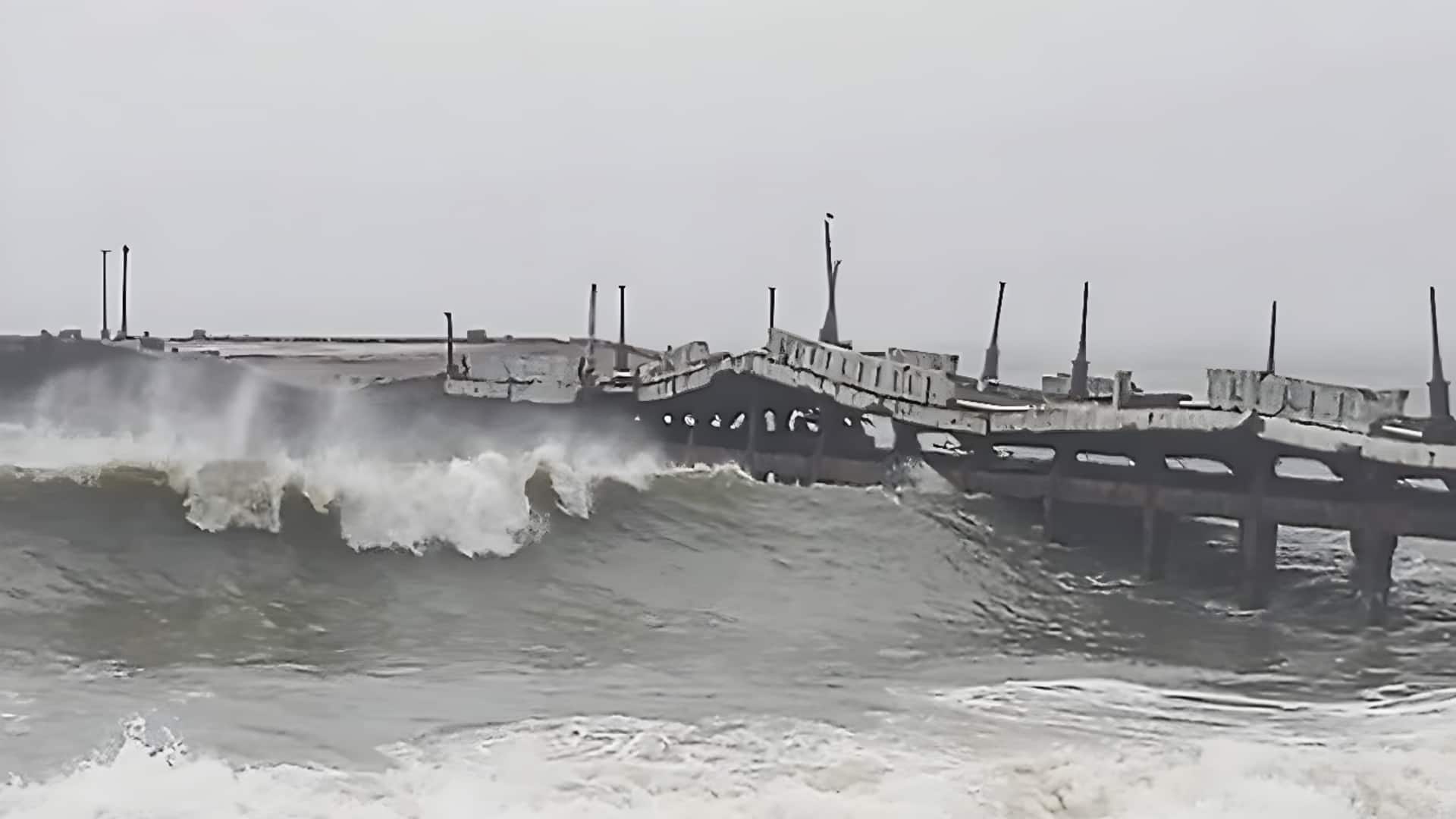 Cyclone 'Ditwah': North TN, Puducherry on red alert; landfall unlikely