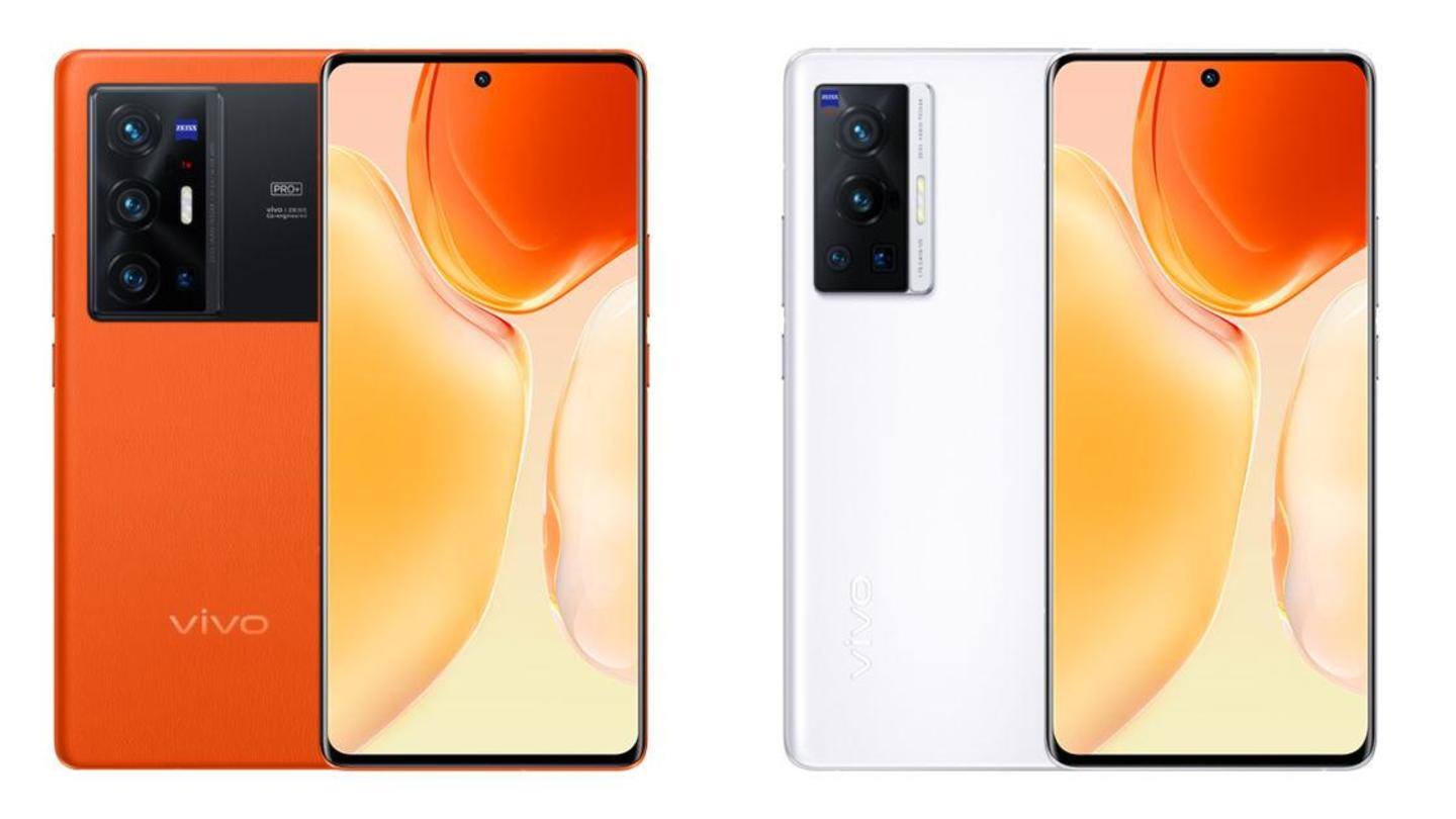 The phones have a 120Hz AMOLED panel The phones have a 120Hz AMOLED panel