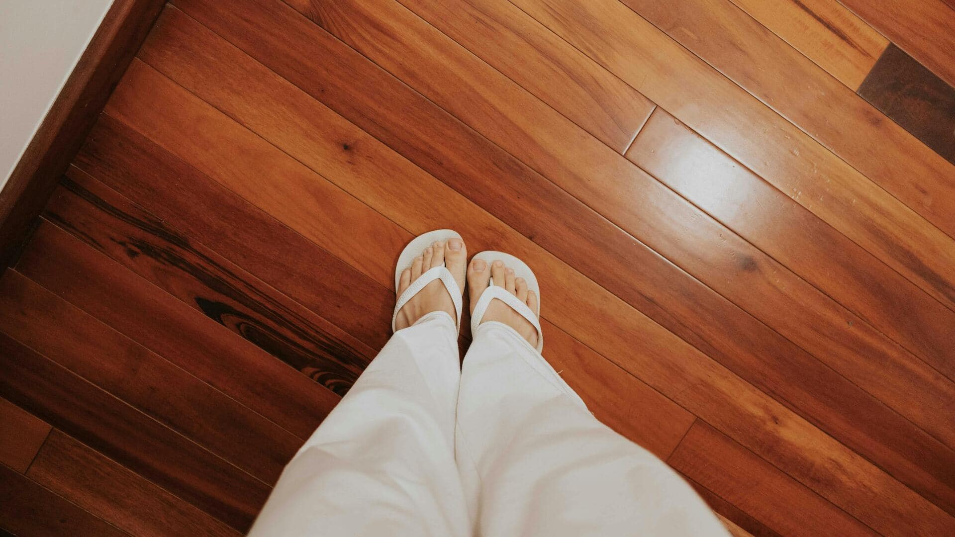 Simple foot stretches that improve balance and mobility