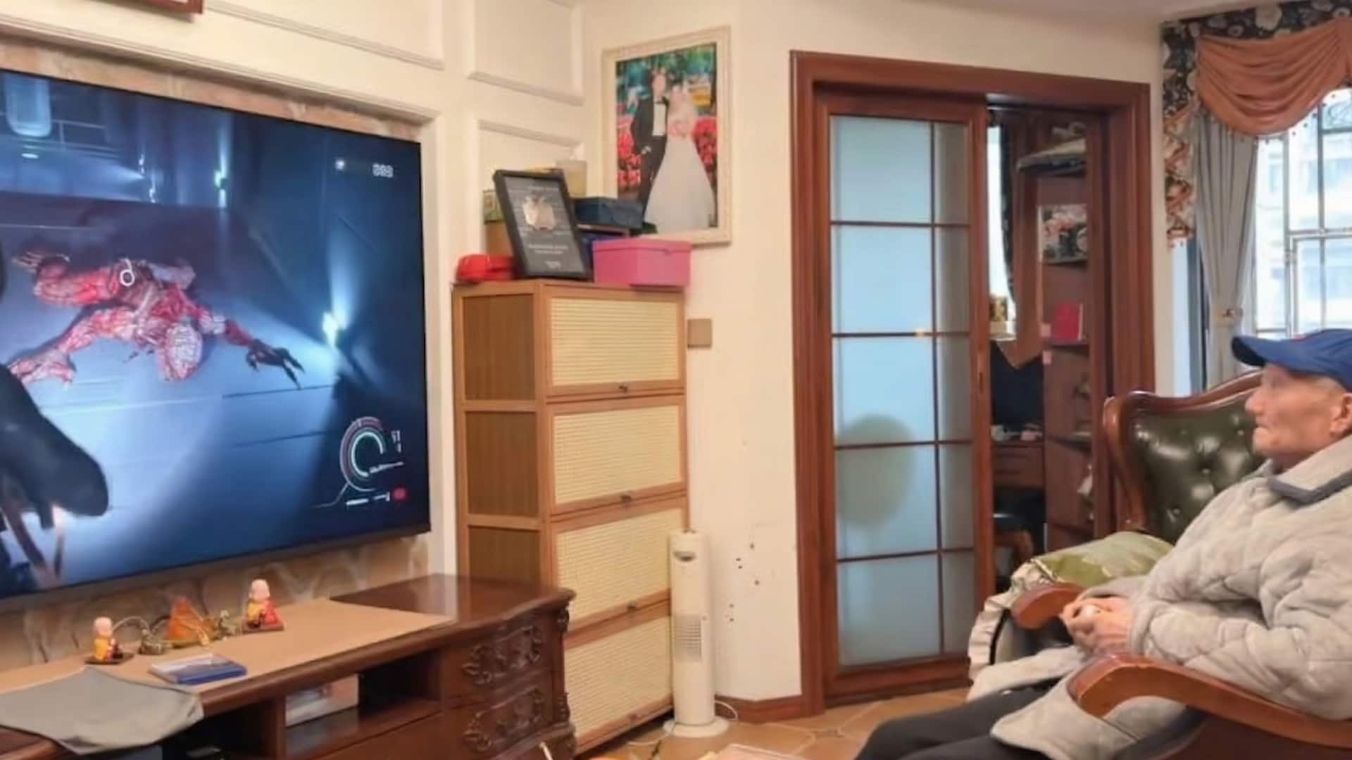 91-year-old completes Resident Evil without any help