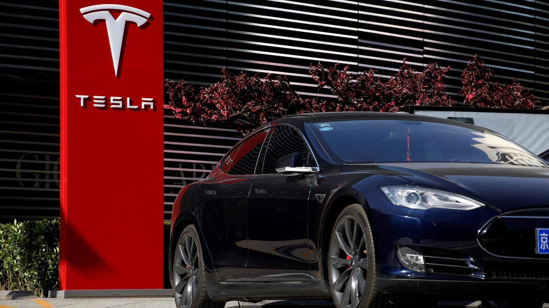 Tesla is world's top seller of electric cars again