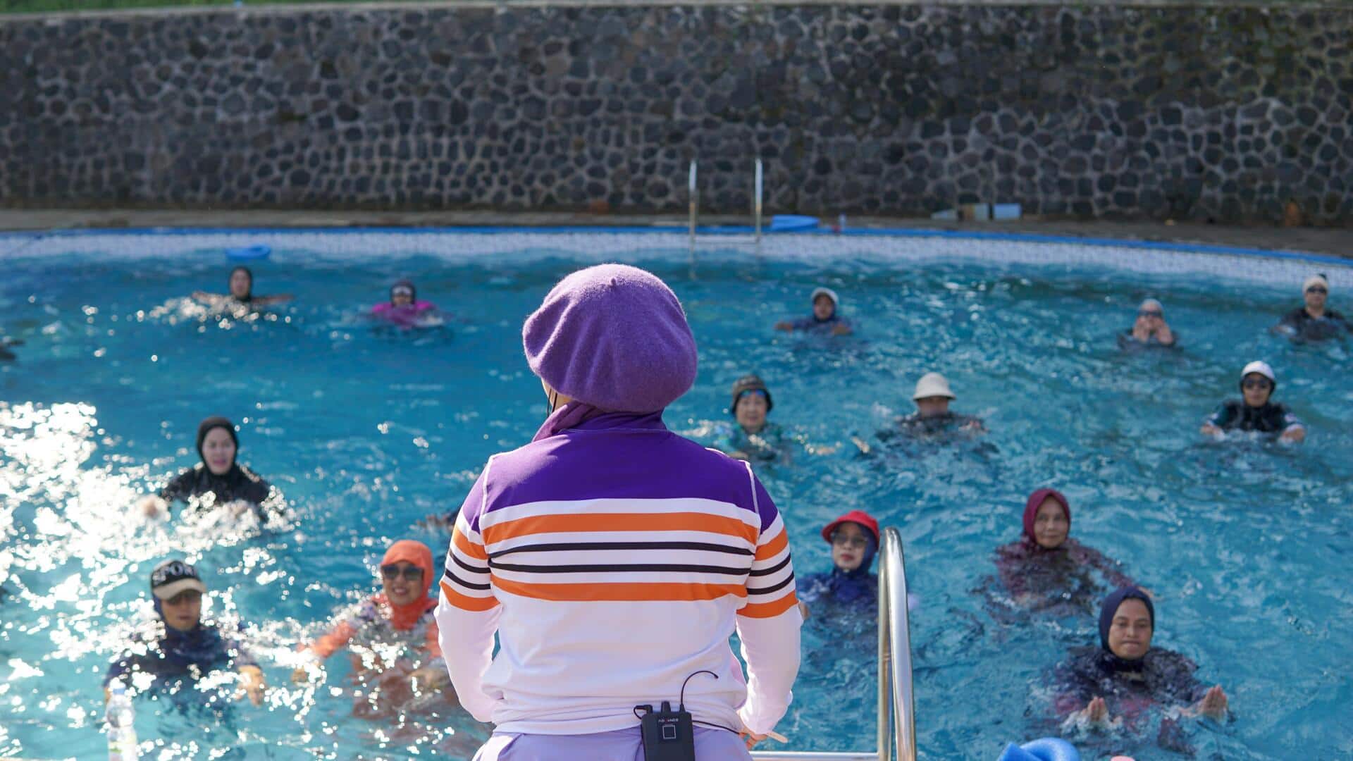 Aquatic aerobics v/s yoga: What is best for flexible muscles?