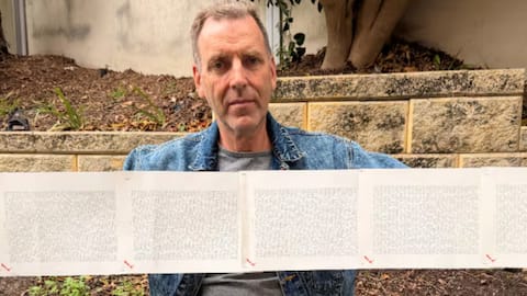 Man holds world's longest name, takes 20 minutes to recite!