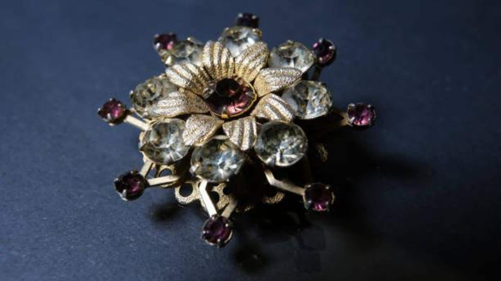 Timeless brooch styles that never go out of fashion Timeless brooch styles that never go out of fashion