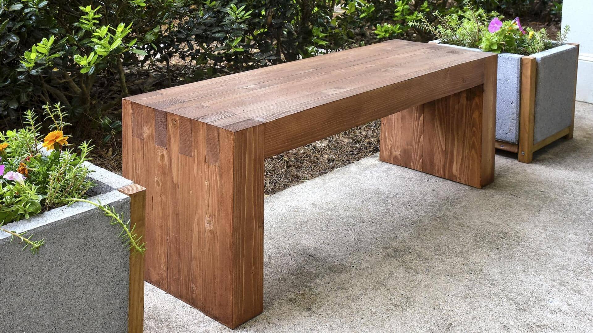 How to create an eco-friendly bench at home