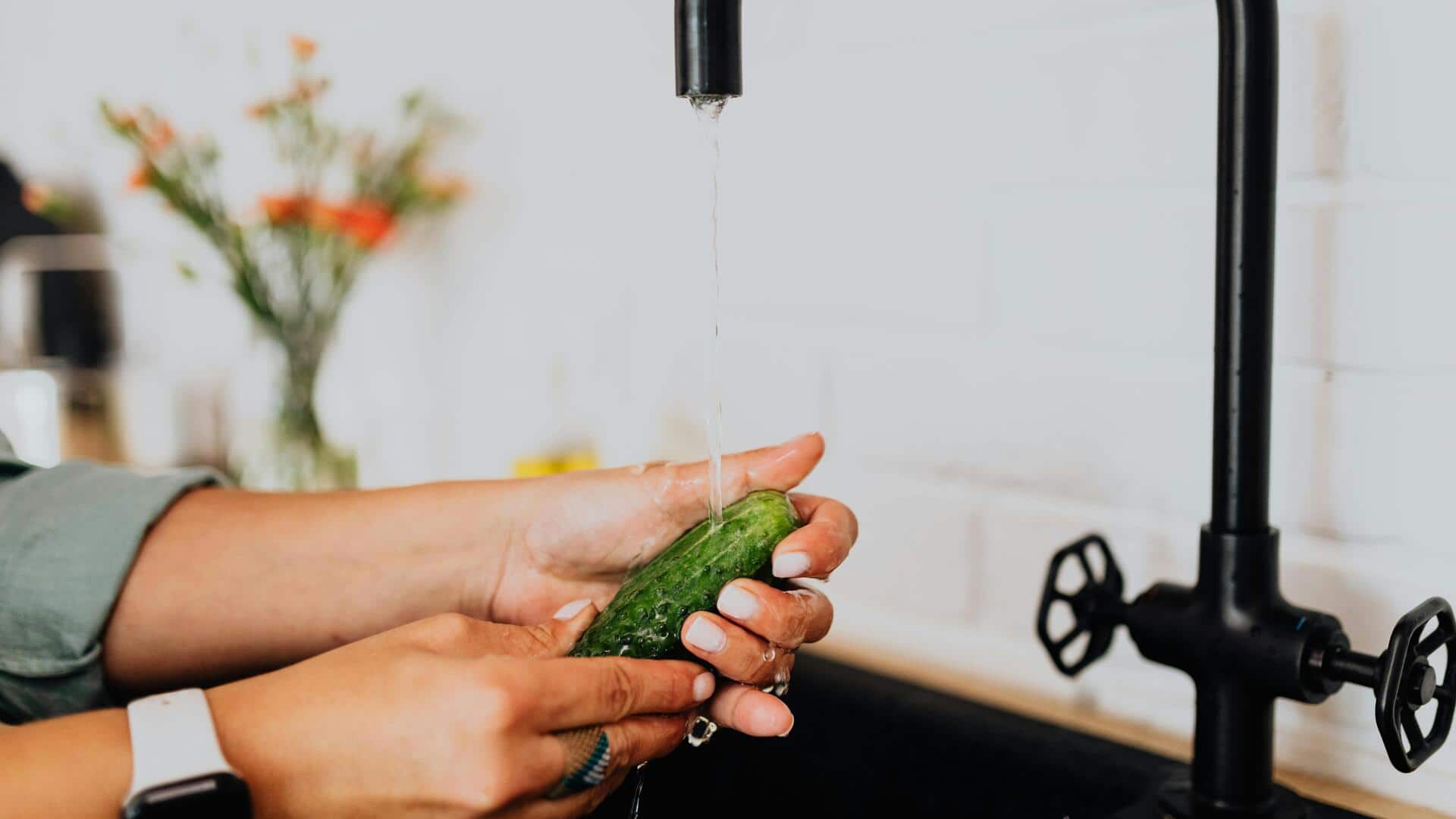 Keep your dog's skin healthy with cucumber water