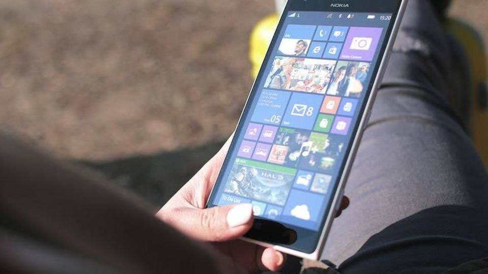 Microsoft pulls plug on Windows Mobile Microsoft pulls plug on Windows Mobile