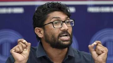 Jignesh Mevani hurls abuses at PM Modi at Patna rally