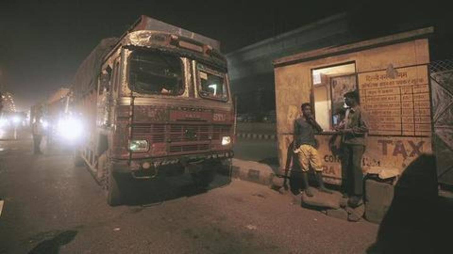 #DelhiPollution: Ban on medium/heavy vehicles entering city, till Nov 11