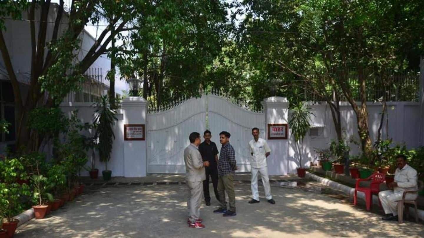 UP govt. asks 6 ex-CMs to vacate their govt. bungalows