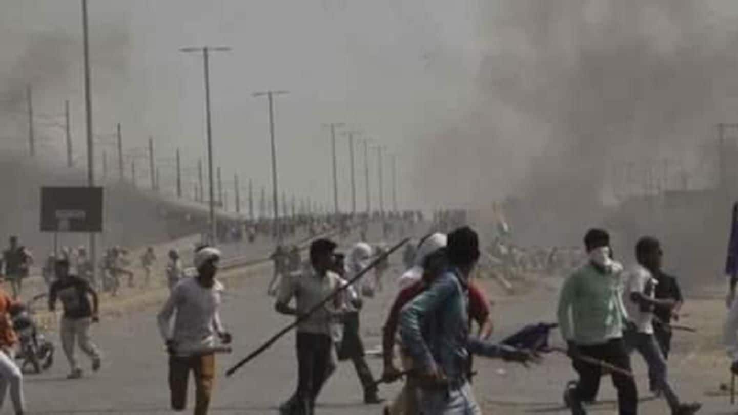 UP, Bihari migrant workers flee Gujarat in fear of violence