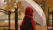 Hijab musim hujan: Kombinasi fesyen dan perlindungan