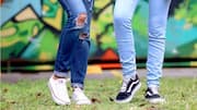 Denim daur ulang: Beri jeans lama Anda sentuhan baru