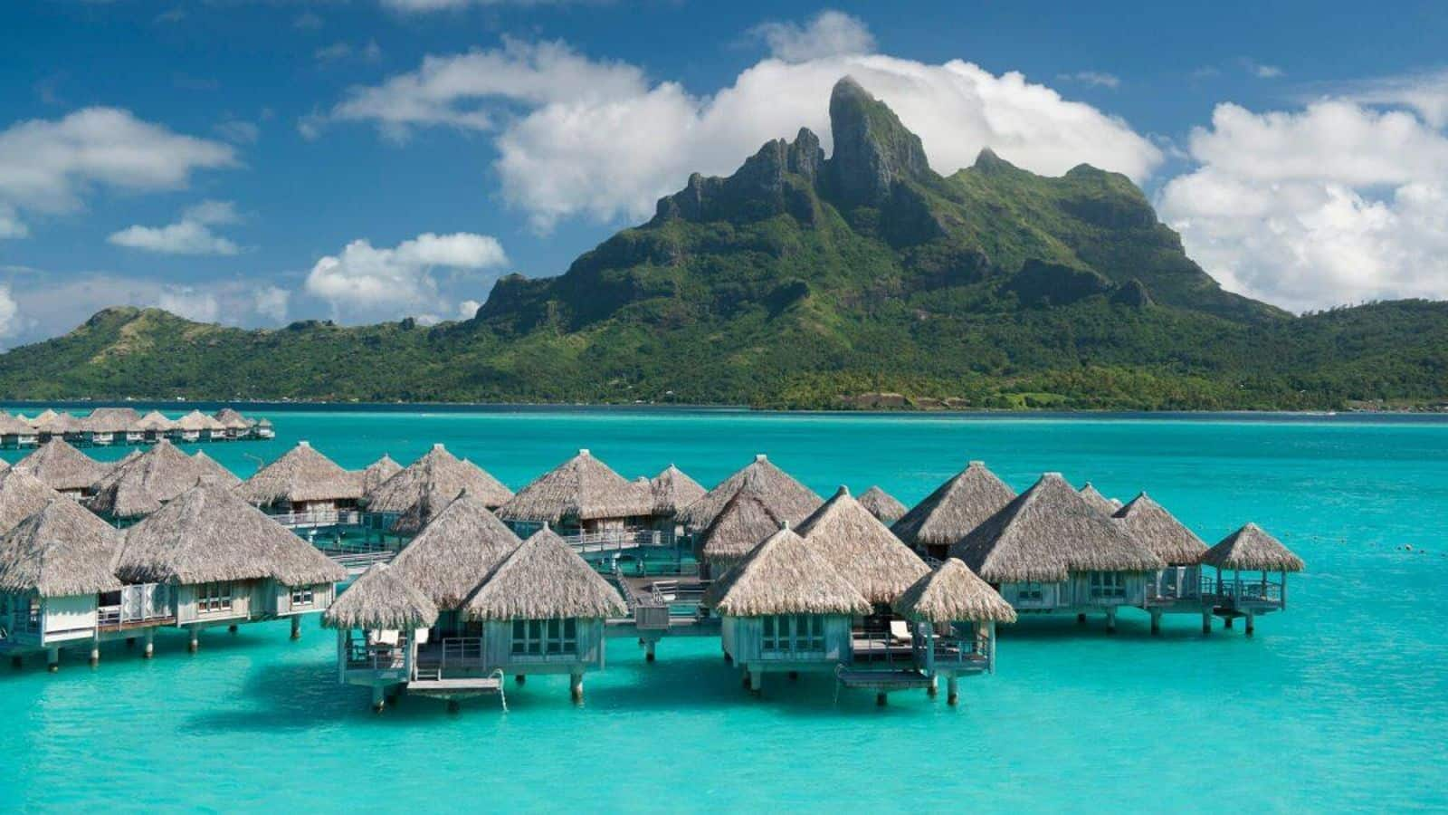 5 Bungalow Apung Yang Mewah Di Bora Bora