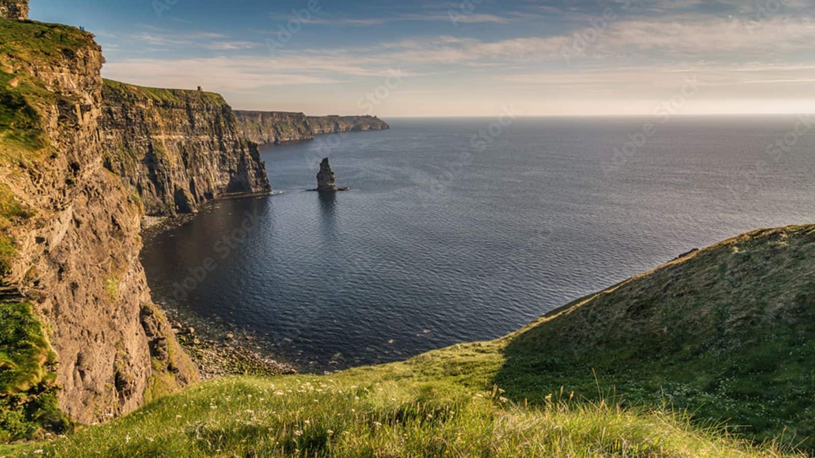 Menjelajahi Keindahan Wild Atlantic Way, Irlandia