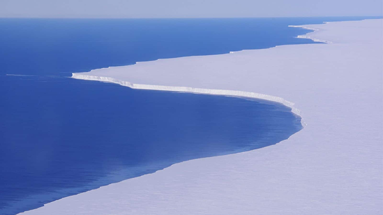 Menjelajahi keajaiban Ross Ice Shelf di Antartika