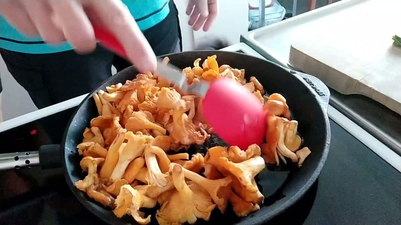 Tutorial membuat Roti Jamur Chanterelle ala Swedia