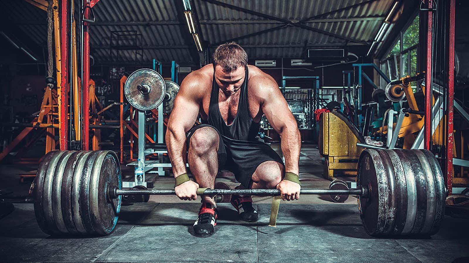 Membangun kekuatan dengan variasi Deadlift