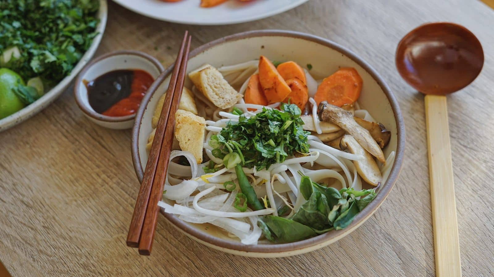 Pho Vegetarian ala Vietnam: Panduan Memasak Lengkap