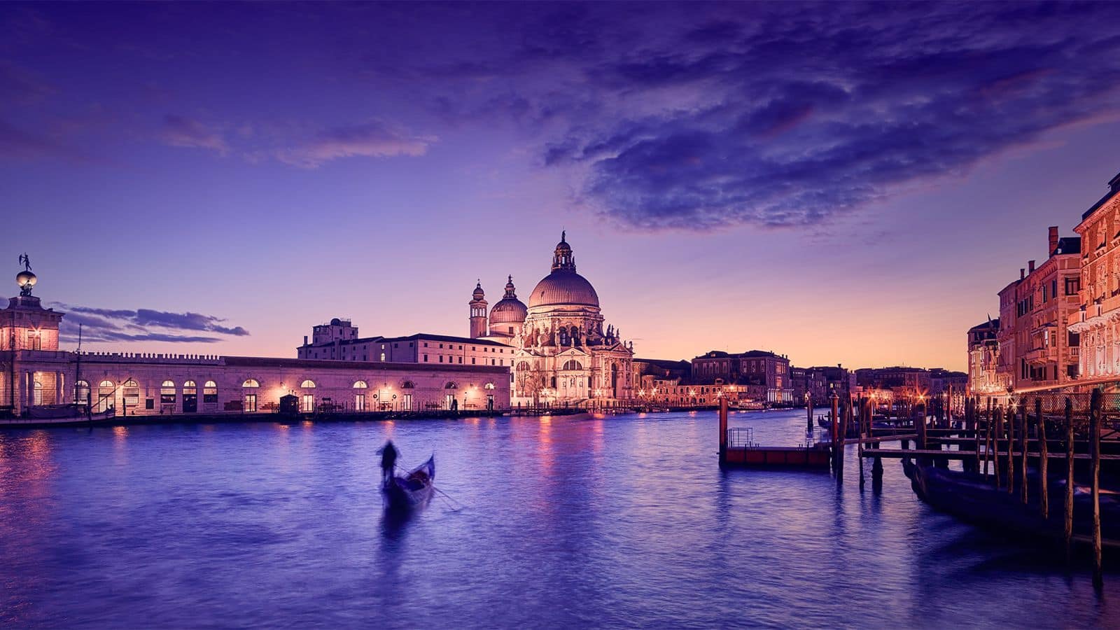 Lima tur kanal romantis di Venesia