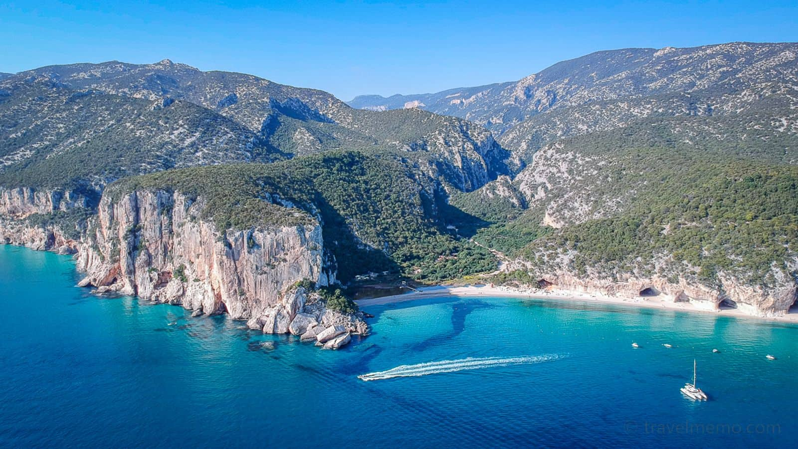 Lima Pantai tak Tersentuh di Sardinia