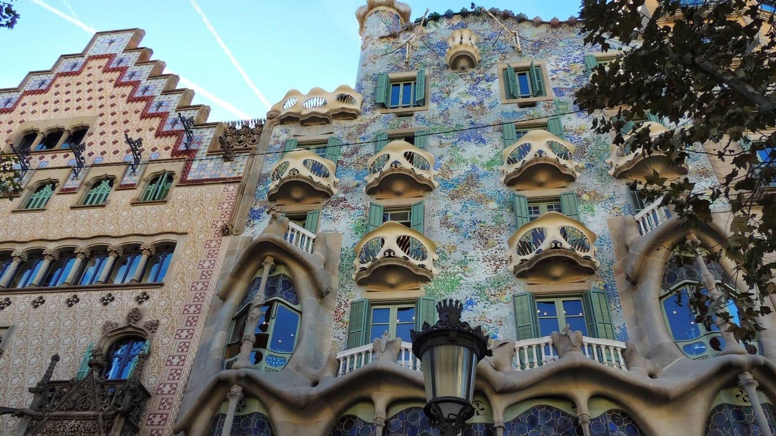 Keajaiban Arsitektur Gaudi di Barcelona