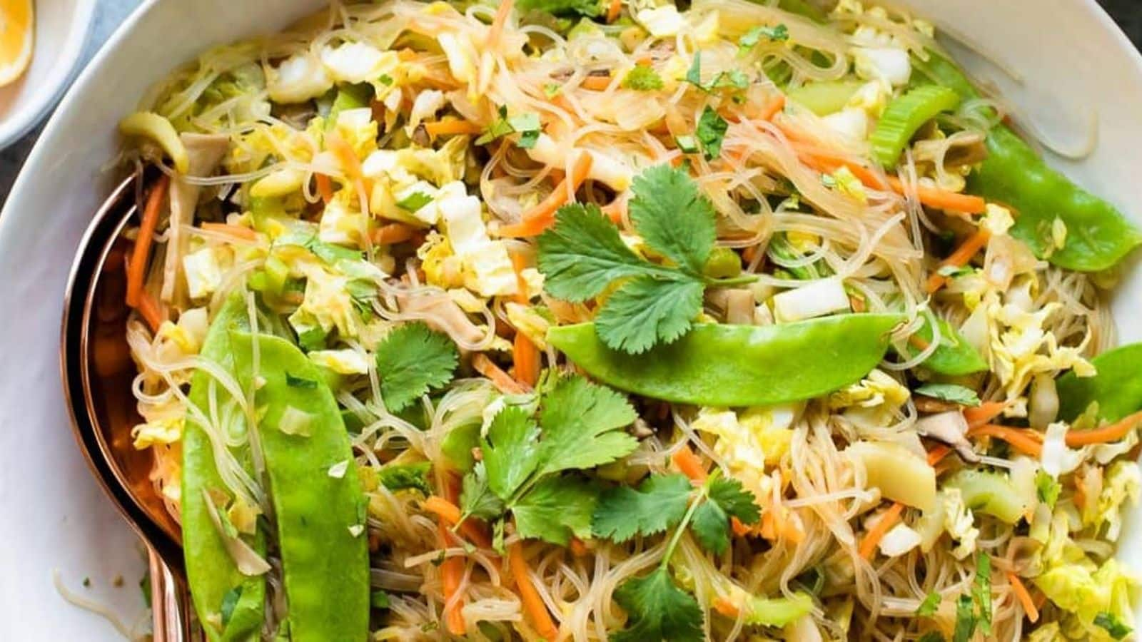 Panduan Dalam Menyajikan Mi Pancit Vegetarian Ala Filipina