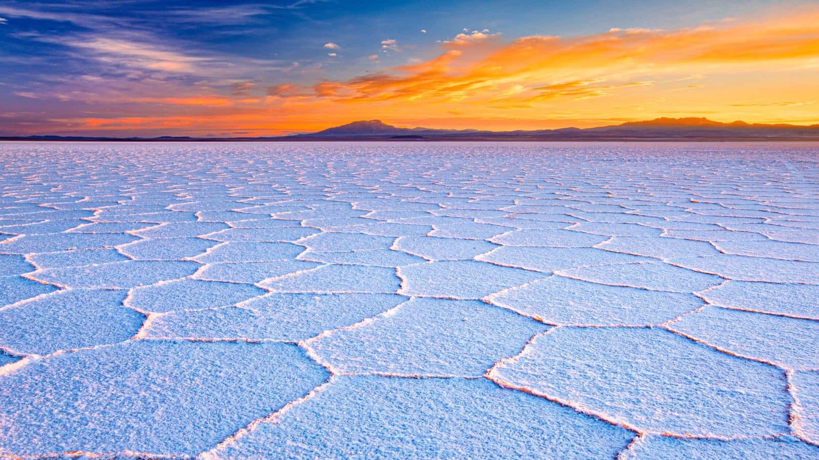 Menjelajahi keajaiban Salar de Uyuni, Bolivia