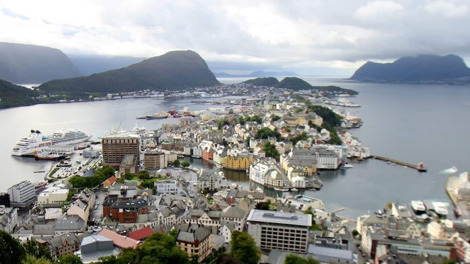 Menjelajahi keindahan Alesund, Norwegia