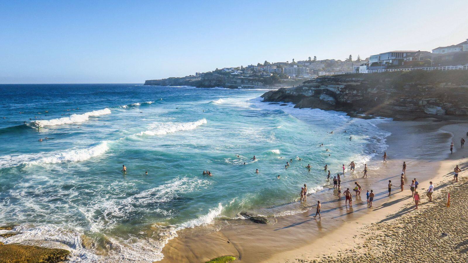 Menjelajahi Pantai-Pantai Spektakuler di Sydney